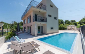 Amazing Home In Porec With Wifi